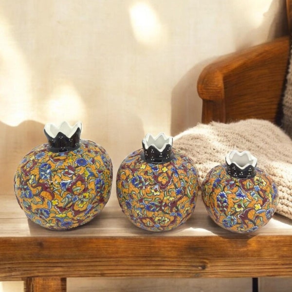 Juego de 3 adornos de granada de cerámica pintados a mano: Trío de adornos florales turcos de cerámica
