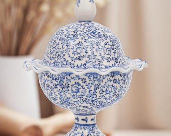 Bonbonnière turque faite main en céramique avec couvercle, bol floral bleu sur pied