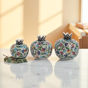 Handmade Ceramic Pomegranate Set, Turkish Iznik Pattern Decor, Colorful Decorative Fruit Ornaments