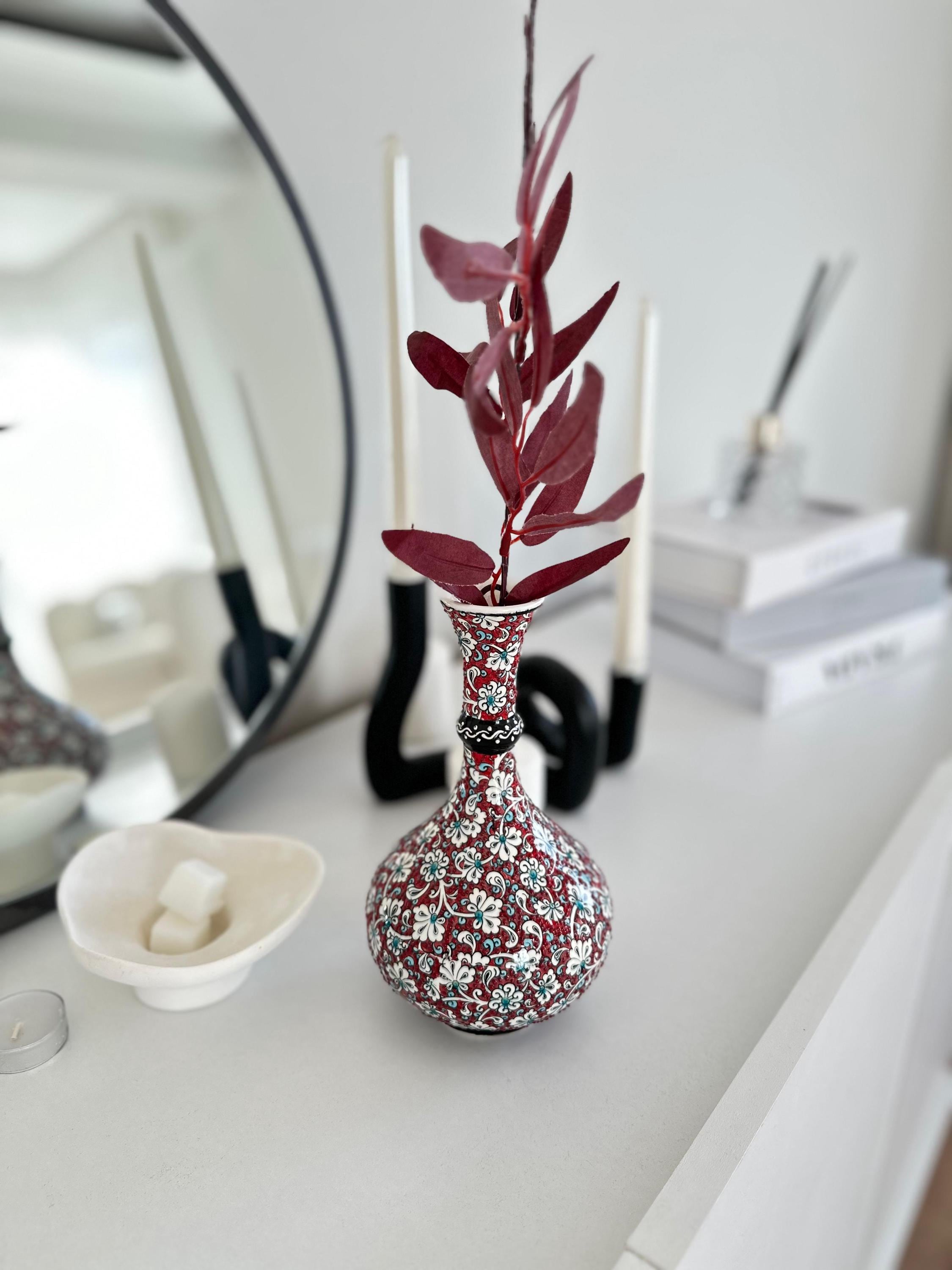 陶器 花瓶 赤褐色 手作り 手描きの陶器の花瓶 • 赤い花柄のトルコ陶器、ホームデコレーション