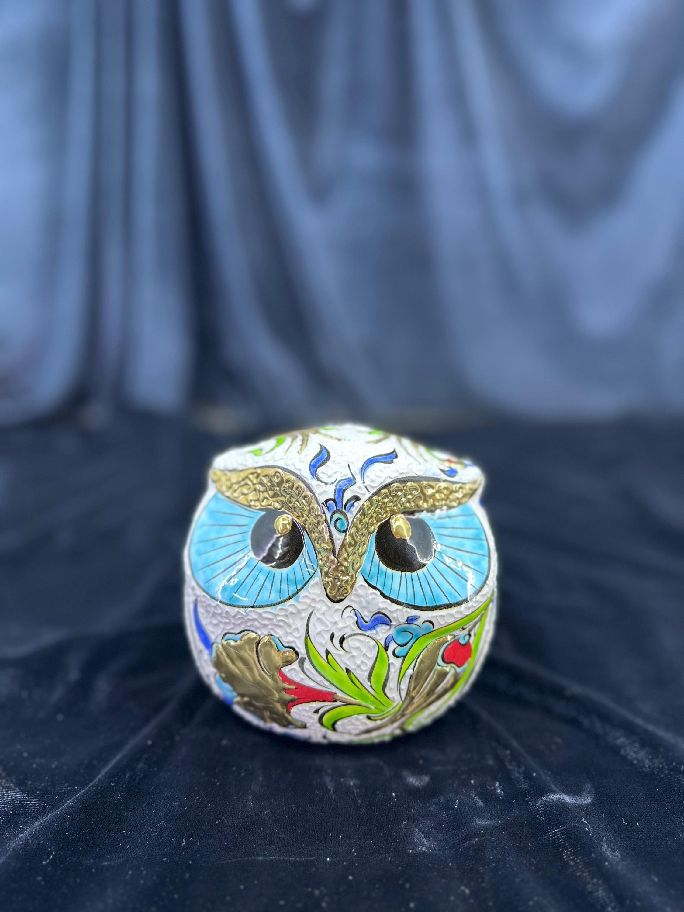手描きの陶器製フクロウの置物：トルコの金彩アクセント装飾 - Etsy 日本