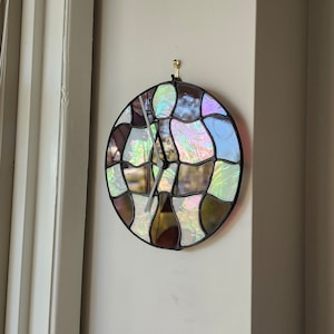 Wanduhr aus Buntglas - Schachbrettmuster - Wanduhr - Modernes Wohndekor - Handgemachte Uhr - Bürodeko