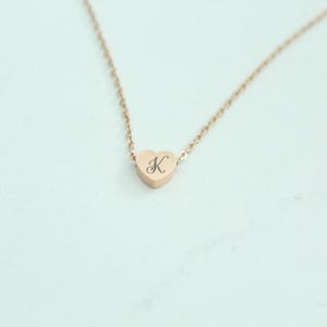 Collier coeur initial personnalisé : bijoux minimalistes en acier inoxydable