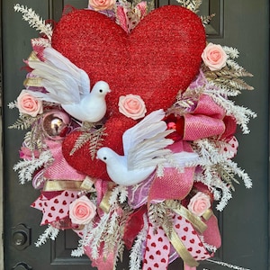 valentines wreath for front door, dove wreath, valentines mesh wreath, heart mesh wreath, everyday wreath for front door