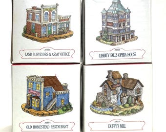 Liberty Falls Collection/the Americana Collection/village House