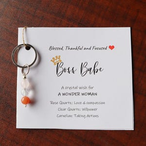 Llavero de cristal para mujer fuerte, tarjeta de Boss Babe, regalo de cristal de amistad, regalo de cumpleaños para mamá, hija, mejor amiga, regalo de agradecimiento a la amiga
