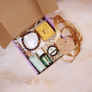 Self Care Gift Box, Care Package For Her, Care Package Friend, Cheer Up Gift Box, Thinking Of You, Sending Hugs Gift Box, Gift for Mom
