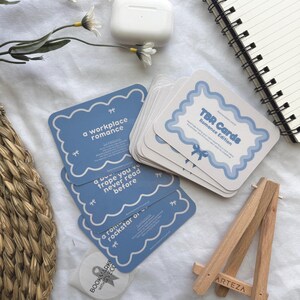 Jeu de cartes romantique TBR : défi de lecture pour les amoureux des livres, inspiré de Booktok image 4