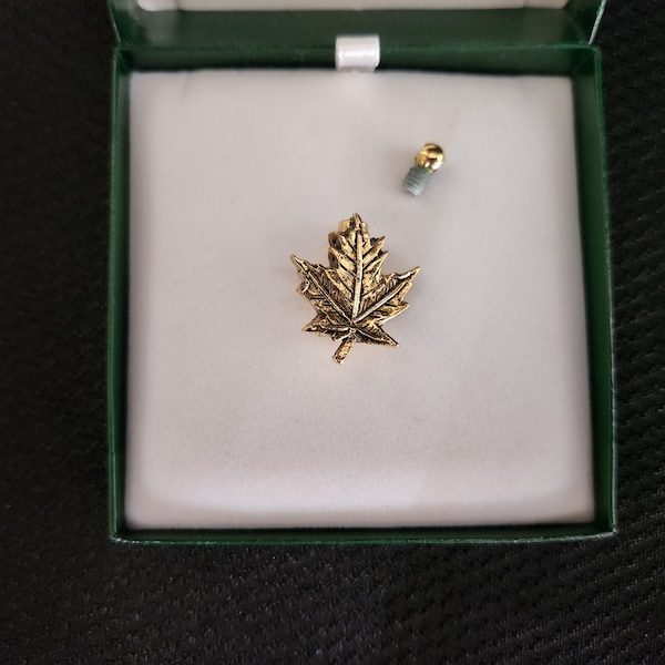 Vintage Solid 14K Gold "Leaf" Crematorium Pendant