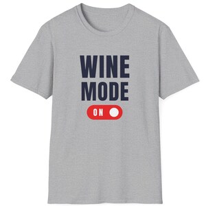 Weinmodus an Softstyle-T-Shirt für Erwachsene, Weingut, Weinprobe, Familienspaß, Mädchenausflug, Outdoor, Entdecken, Abenteuer, coole Eltern, Sommelier Bild 8