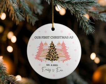 Enfeite de Natal personalizado Sr. e Sra. First: Lembrança de cerâmica