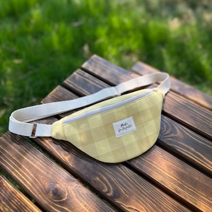 Paquete Fanny de lona, bolso de cintura Gingham amarillo, bolso de cinturón bandolera ajustable, bolso de viaje para mujer, paquete de fanny vegano
