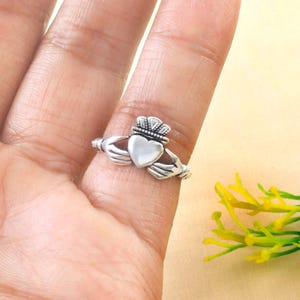 Claddagh Ring, Tiny Celtic Irish Claddagh Ring, Thin Ring, Sterling Silver Women Ring, Love Friendship Ring, Dainty Ring, Minimalist Ring