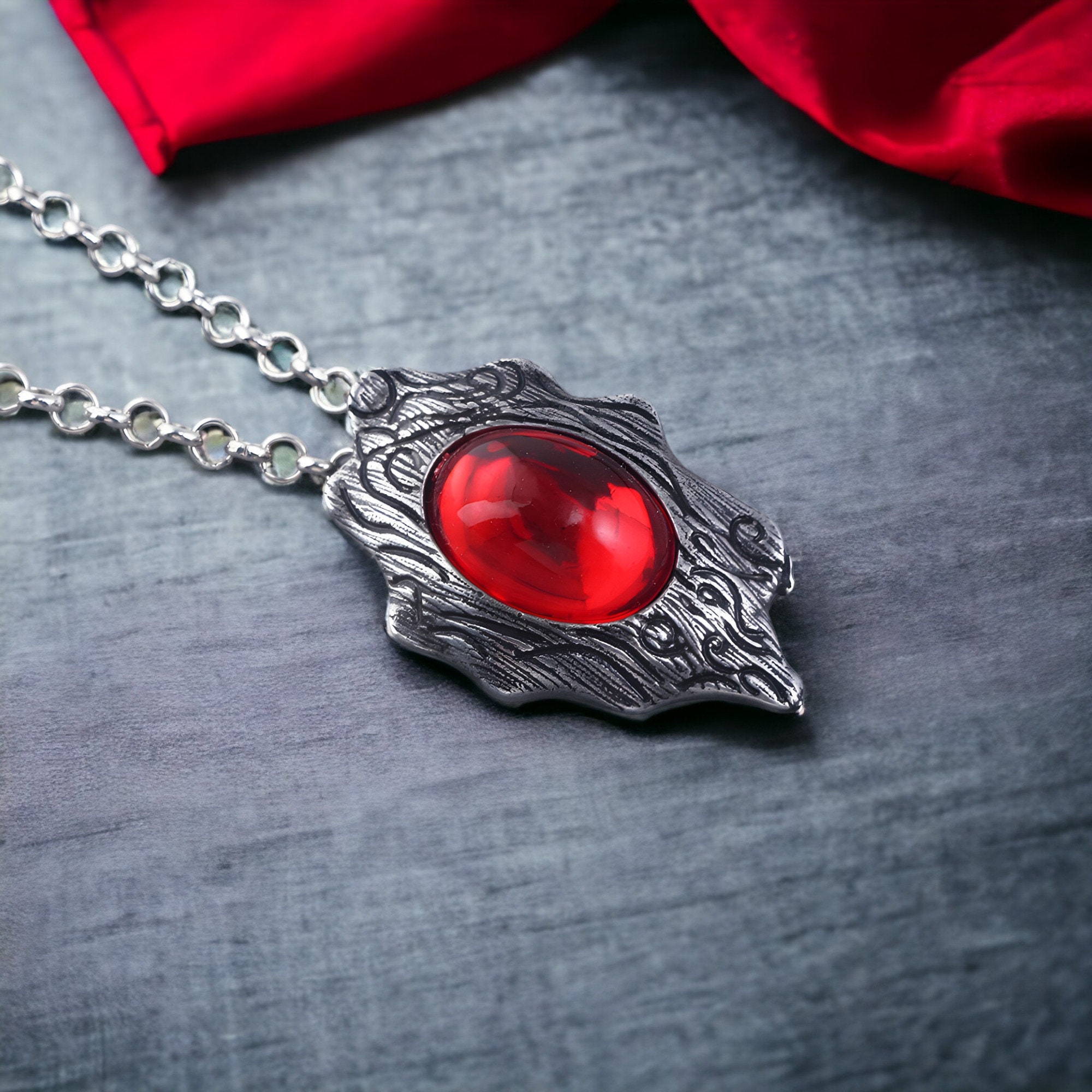 Game Devil May Cry Dante's Amulet Necklace Red Crystal Pendant