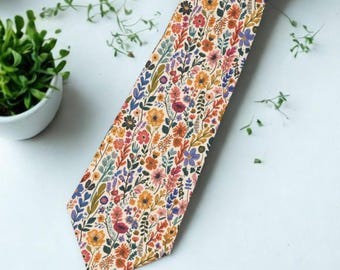 Colorful Rustic Wildflower Tie, Boho Floral Necktie, Flower Garden Wedding Tie, Botanical Nature-Inspired Groomsmen Tie Gift