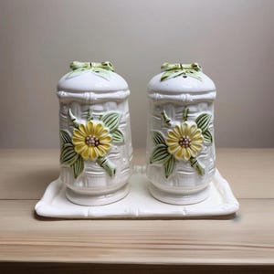 Vintage Ceramic Salt, Pepper & Tray Daisy Floral Bamboo 5” ~ 3 pc set