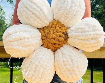 Handmade Chunky Knit “Cozy Flower” Pillow