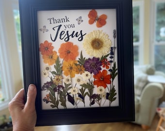 Geperste bloemenkunstwerk 'Thank You Jesus' | Christelijke muurkunst | Echte droogbloemen