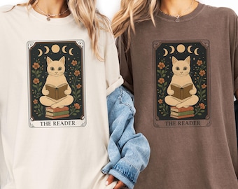 Maglietta da lettrice, magliette da strega, maglietta di Halloween da donna, magliette con carte dei tarocchi, maglietta con gatto e libri, maglietta con gatto mistico, maglietta con la luna