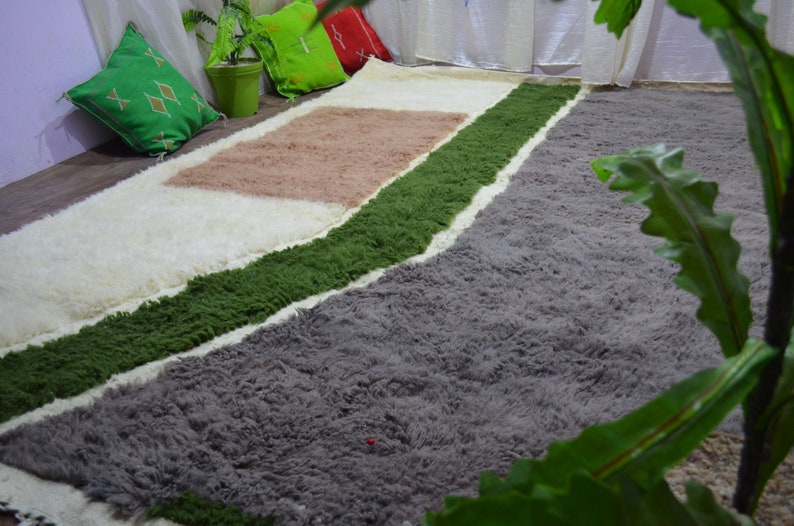 Hermosa alfombra Beni Ourain, alfombra marroquí rosa, alfombra de lana verde, alfombra personalizada hecha a mano, alfombra bereber colorida, alfombra con mechones bereber marroquí imagen 7