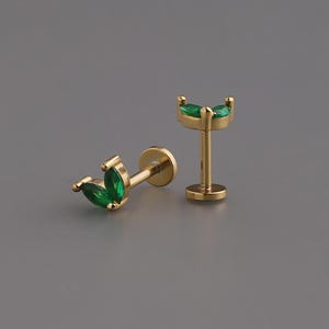 Emerald CZ Leaf Threadless Push Pin Labret, Flat Back Earring, Tragus Helix Conch Stud, 18G Cartilage Piercing Jewelry