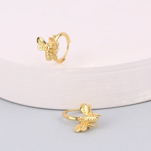 Bee Dangle Hoop Earrings, Gold Huggie Hoop Earrings with Bee Charm, Sterling Silver Dangling Bumble Bee Hoop Earrings, Bee Drop Hoop Earring