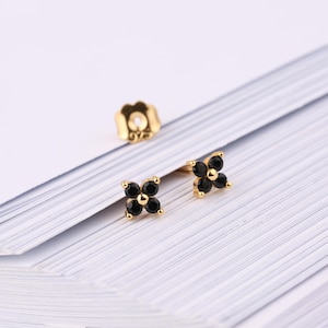 Black Stone Flower Stud Earrings, Mini Black Flower Stud Earrings, 925 Sterling Silver Four Leaf Clover Stud Earrings, Tiny Four Stone Studs