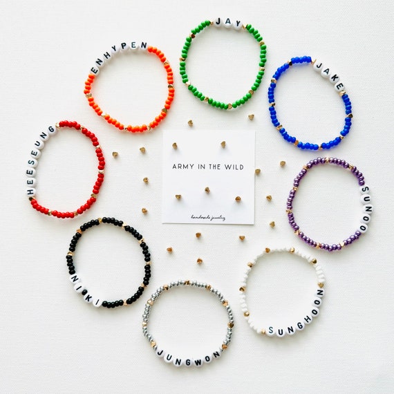 Enhypen Bracelet With Gold Hearts - Custom Kpop Elastic Bracelet