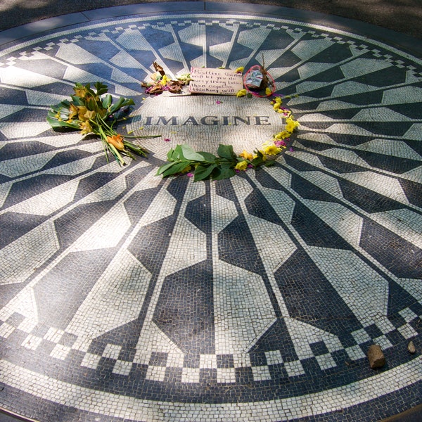 Imagine . Strawberry Fields . Central Park . NY