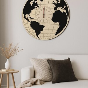 Large World Map Clock – 50cm Laser Engraved Silhouette, Modern Travel Décor (UK)