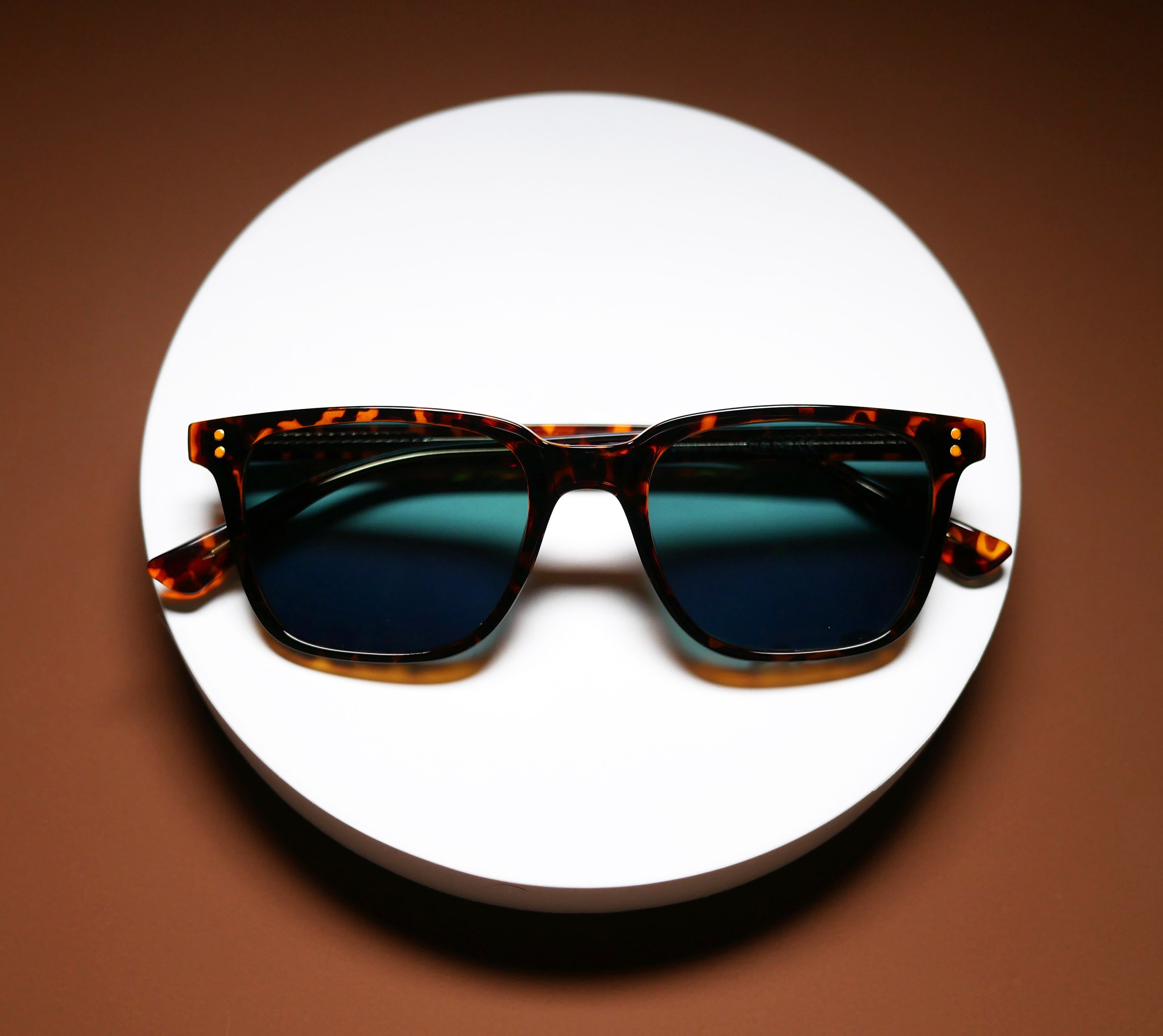 Tempered Glass Lens Sunglasses - Classic Narrow Rectangular Frame, Tortoise Shell, Men's Retro Style - View #10