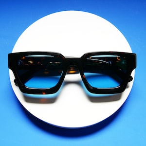 Oversized Tortoise Square Sunglasses with Denim Blue Lens, UV400 Sunglasses with Thick Cellulose Acetate Frame, Fashionable Designer Shades
