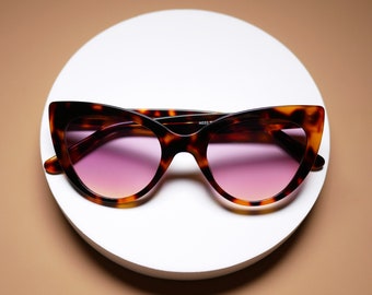 Cat-Eye Lavender Glasses, Tortoise Frame Gradient Tinted Purple Sunnies, 50s-60s Design Eyewear, Retro Shades, Personalized  Color Glasses