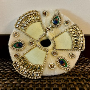 Kundan Poshak, designer Ladoo Gopal | Taille 0