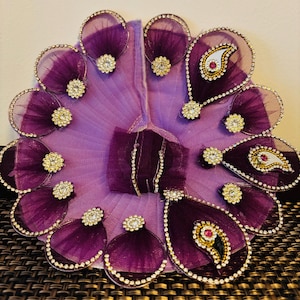 Kundan Poshak, designer Ladoo Gopal | Taille 3