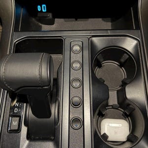 2021–2026 Ford F-150 mittkonsolpanel med 5 brytare | 20 mm monteringsplatta för brytare | 3D-utskriven specialanpassad insats (inkluderar ej brytare)