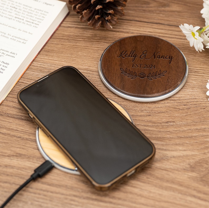 Name Customized Wireless Charger,Engraved Charger,Custom Name Qi Wireless Charger,15W,Groomsman Gift,Gift for Him Dad,Father's Day Gift image 4