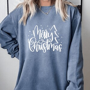 Comfort Colors Christmas Sweatshirt,Merry Christmas Sweatshirt,Christmas Gift,Sweatshirt,Christmas Shirt for Women,Christmas Custom Crewneck