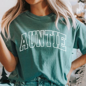 Comfort Color Aunt Shirt, Aunt Shirt, Auntie Shirt,Pregnancy announcement, Gift for Aunt, Pregnancy reveal to Aunt, Cool Aunt Shirt