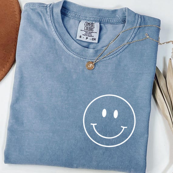 Smiley Face Top Seller Shirt, Happy T-shirt, Smiley Minimal Shirt, Retro Smiley Face Shirt, Smiley Tee, Happy Face Shirt, Gift for Her