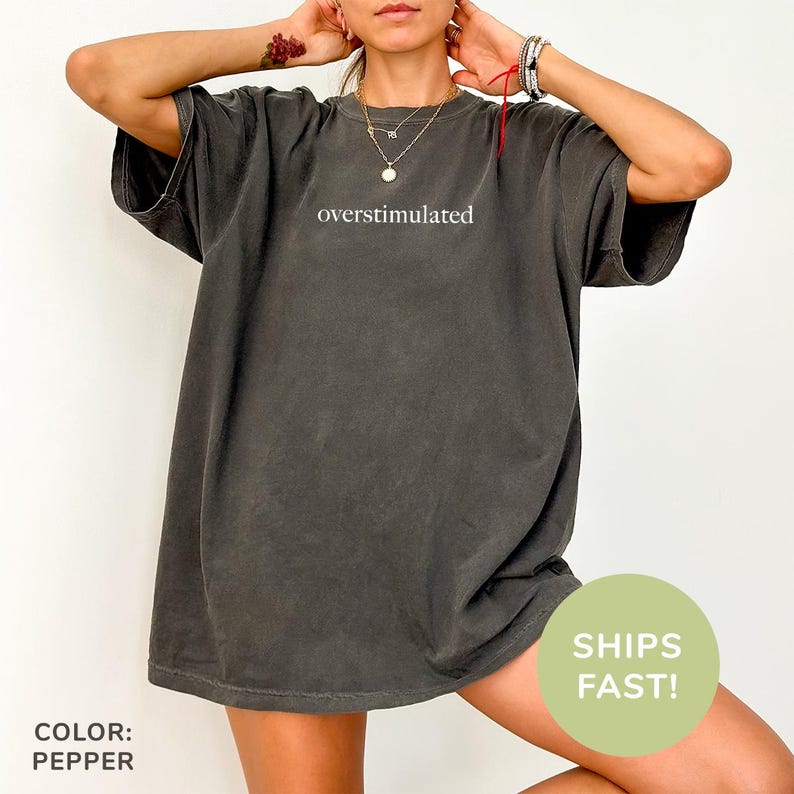 Comfort Colors® Överstimulerad T-shirt för mamma Cowboy Groda T-shirt Unhinged T-shirt Weirdcore Clothing Gen Z T-shirt Konstiga saker Rolig T-shirt bild 2