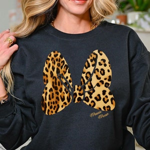 Minnie Mouse Leopard Print Sweatshirt - Disneyland Vacation Tee image 1
