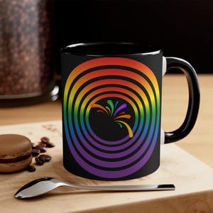 Pride Mug - Bunte LGBTQ Kaffeetasse, Regenbogen Keramik Teetasse, LGBT Geschenk für Pride Month, Queer Küchen Dekor, Gay Right Trinkgeschirr