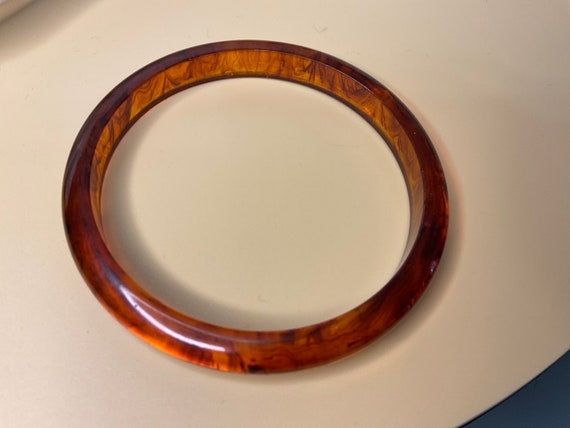 Vintage Lucite Tortoiseshell Bangle - image 3