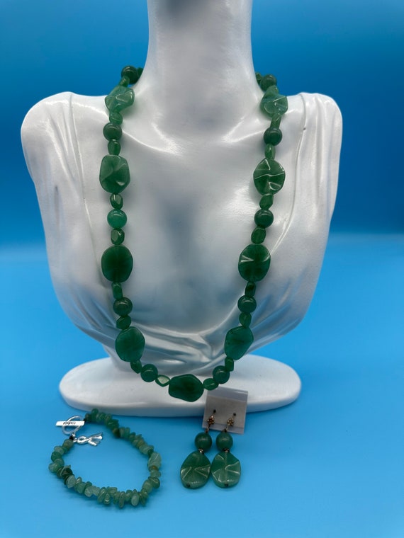 Adventurine Stone 19" Stone Necklace Set - image 1