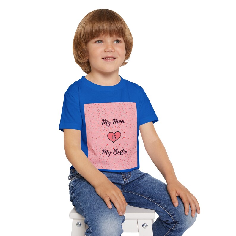 Mom's Bestie T-shirt pour tout-petit image 5