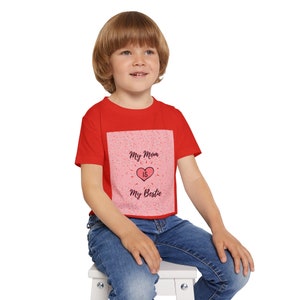 Mom's Bestie T-shirt pour tout-petit image 4