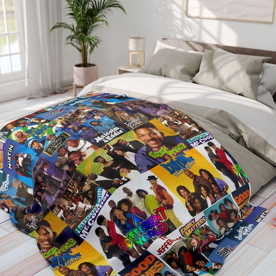 Retro TV Show Fleece Blanket, Cozy Blanket, Gift for TV Lovers, Nostalgic Decor, Living Room Throw, 90s Sitcom Blanket