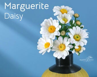 Crochet Marguerite Daisy Pattern – Realistic Flower with Petals & Leaves (PDF Pattern)