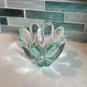 Tigela Mayflower verde menta Orrefors assinada por Jan Johansson